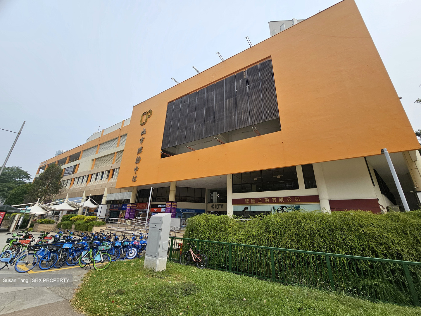 City Plaza (D14), Retail #637081021